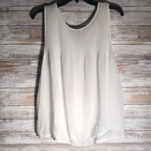 Max Studio NWT Women's White Sleeveless Bubble Top